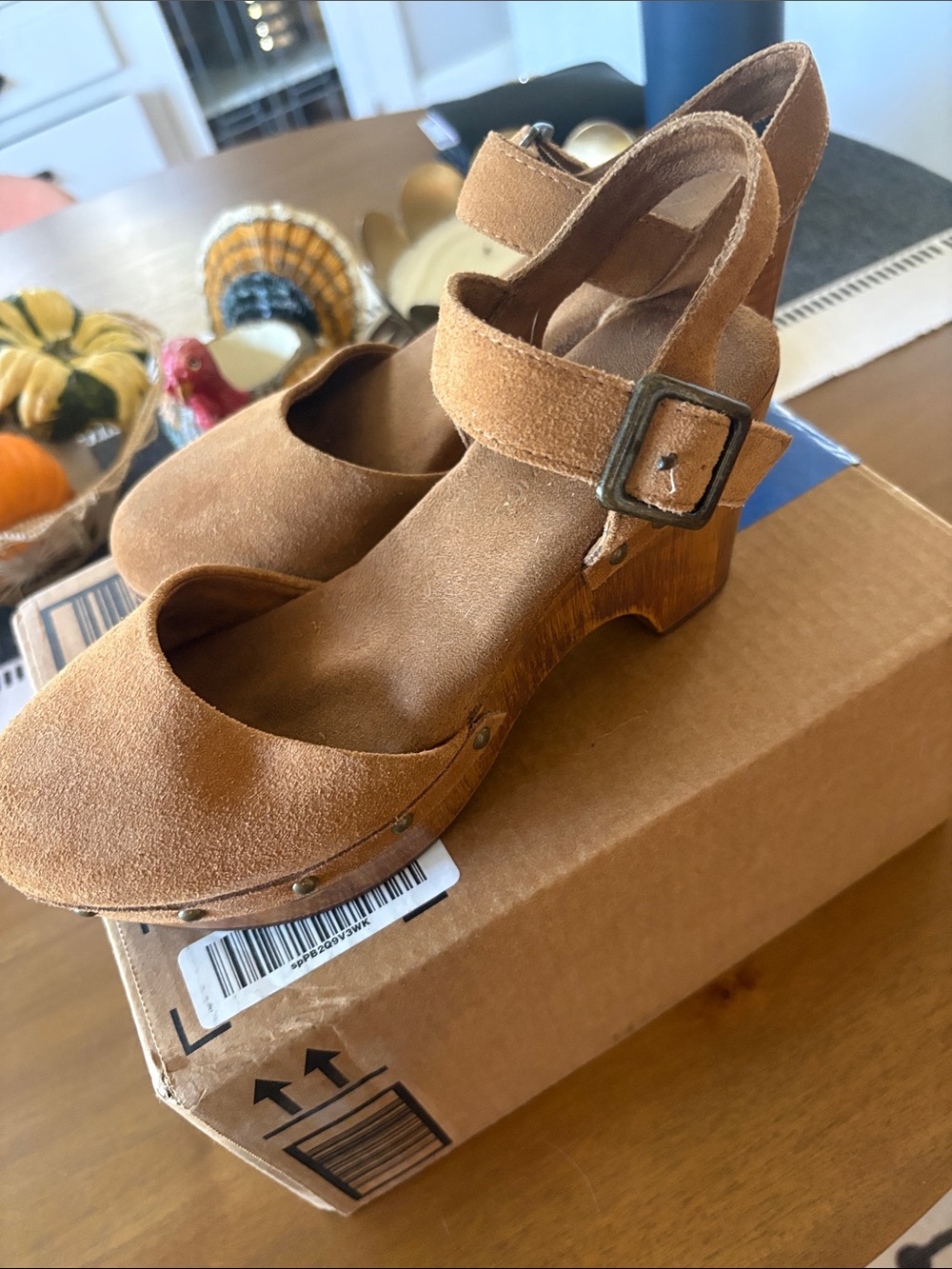 House of Harlow 1960 wooden heel clog